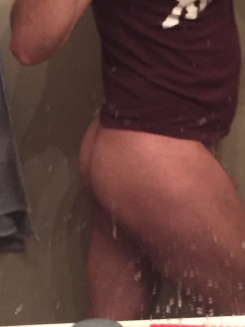 flippingfilipino:  Working on my butt again… I have to clean my mirror ugh.