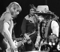 soundsof71:  Mick Ronson with Bob Dylan’s