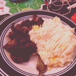 Dinner For Two!! @Matheusjsr #Couples #Food #Foodie #Potaoes #Steak #Cookingtogether