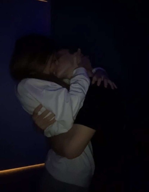 Dating Mikey
