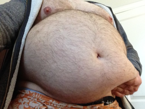 mikebigbear: dcgluttonhog: Each stuffing builds capacity for the next stuffing Whoa, damn SEXY