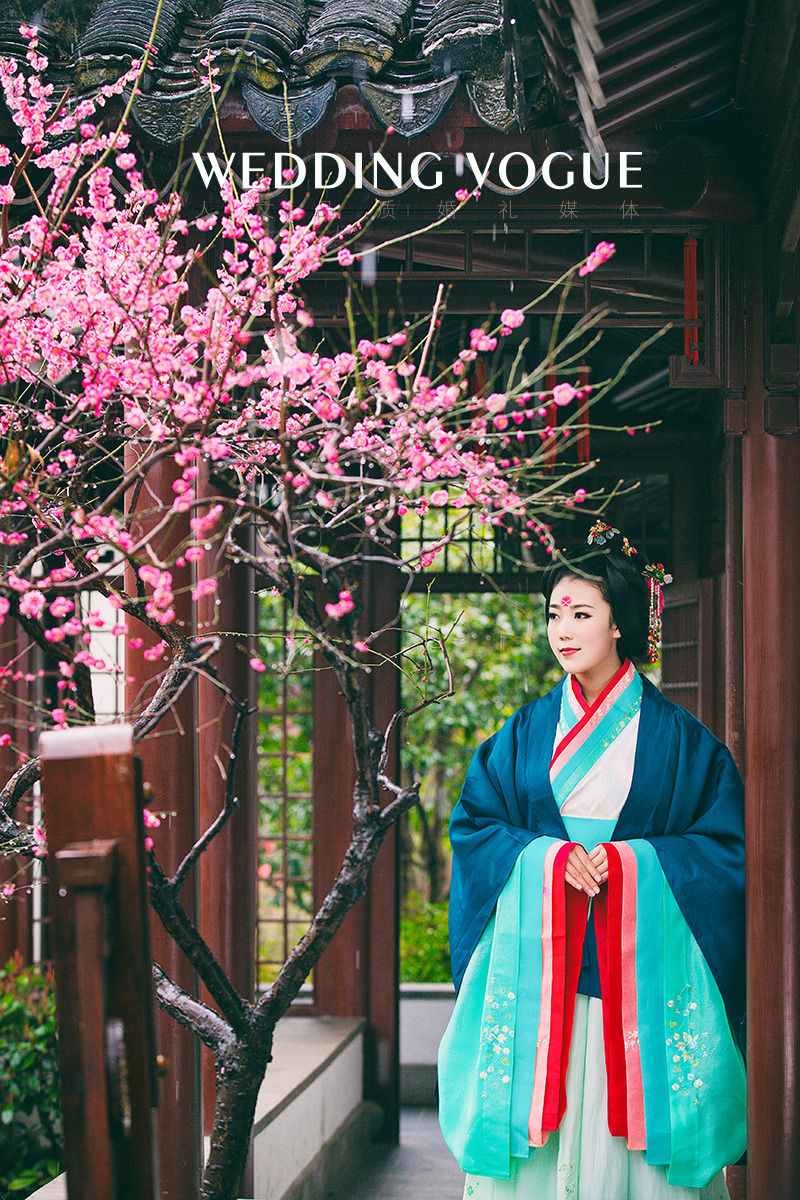 mingsonjia:  ziseviolet:    Tang Dynasty-style Chinese Wedding Editorial via Wedding