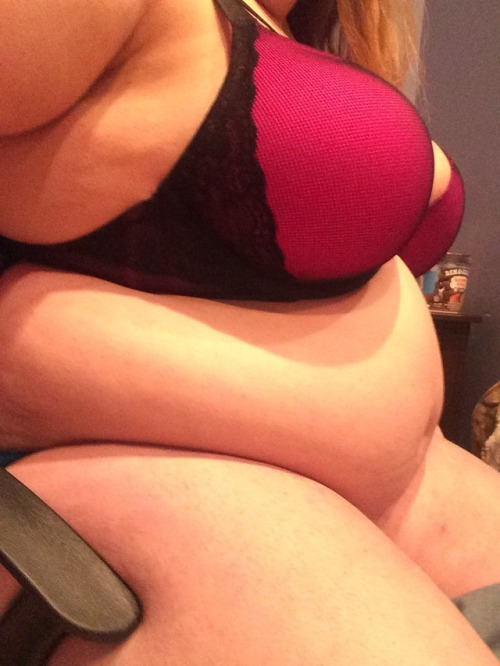 greedyofficefatty:This is happens when you’re greedy. If you eat nothing but ice cream and fast food and greasy fatty foods..