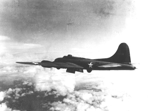 B-17E bomber of the US 43rd Bombardment Group based at Jackson Field, Port Moresby, New Guinea, 1942