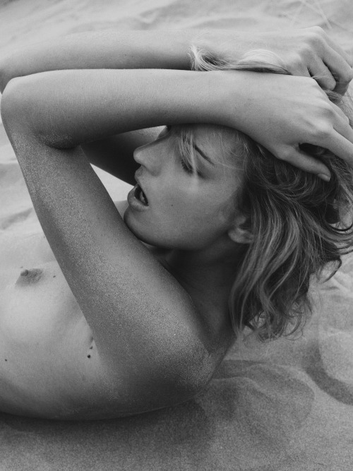 pmagazinedaily: Ambre Renard by Bruno Gibson for,  P MAGAZINE http://pmagazine.co/ 