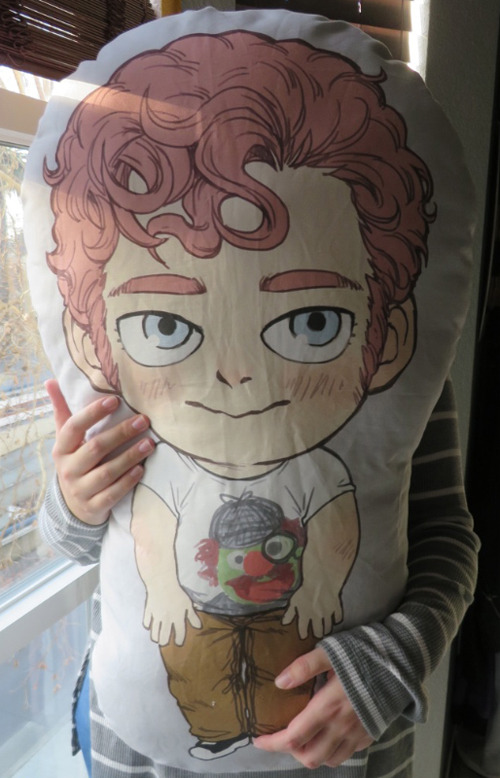 i got my giant benedict ;w; i have my pillows sewn by a seamstress downtown and so