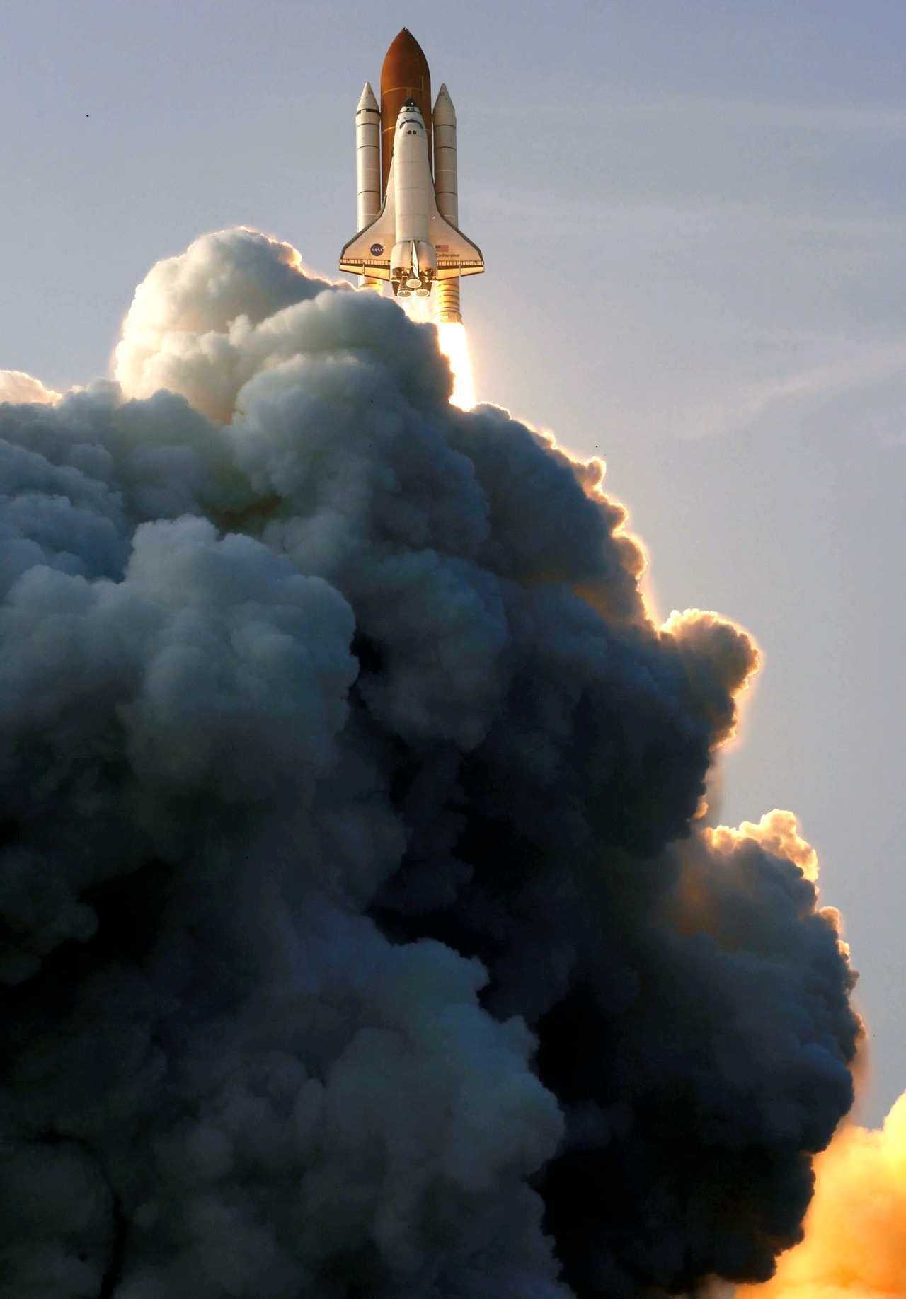 space-pics:  Space Shuttle Endeavour and its seven-member STS-118 crew head toward