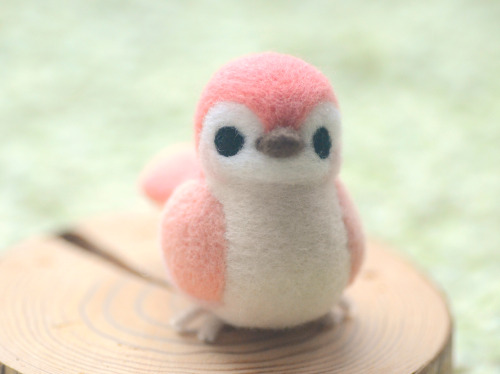 nozomicrafts:Needle felted birds from www.nozomicrafts.etsy.com
