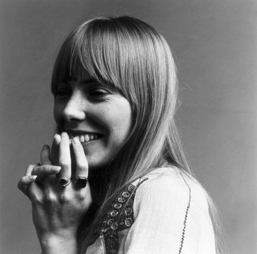 harder-than-you-think:Happy Birthday to Joni Mitchell, 74 today. Photo by Jack Robinson.