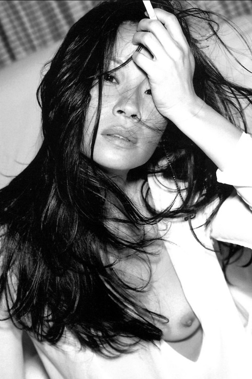 gotcelebsnaked:   Lucy Liu - GQ Magazine adult photos