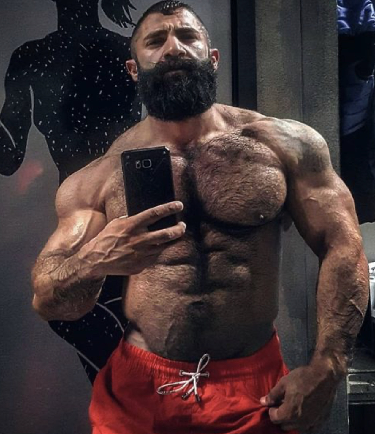 hairydadsandmuscle:Doomz again