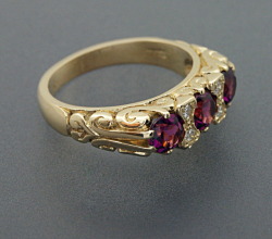 purple garnet and diamond carved ring shoulder
