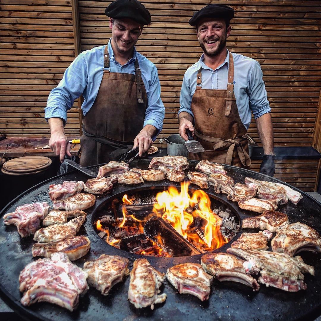 Côtes de porc & côtes de veau au braséro ????????????... - GUEULETON