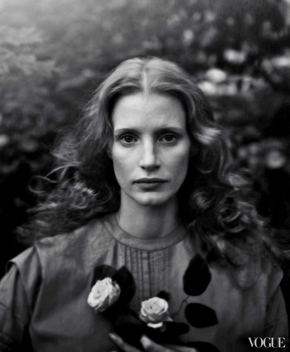lesbeehive:  Les Beehive – Work of Art: Jessica Chastain by Annie Leibovitz for