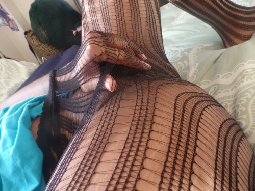 Sw33tmilfladi:  Play time…  Close up of a sexy lady fingering herself in black knitted pantyh