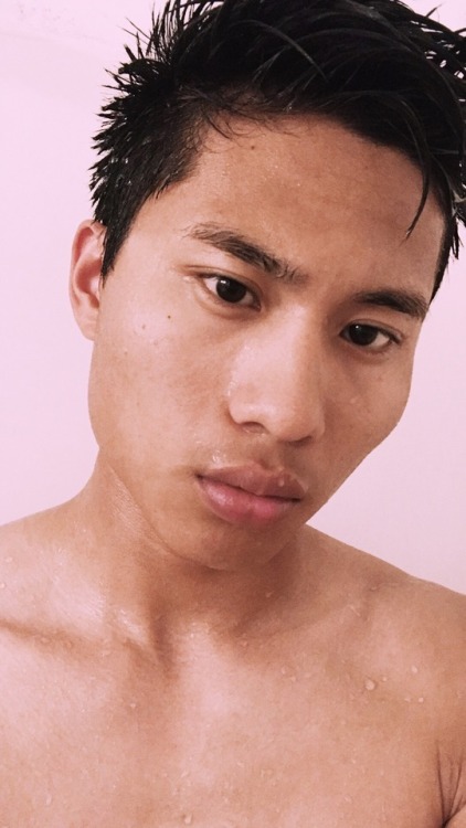 mharkyymarkk:I was feeling myself lol. Showering tonight felt really good; such a stress relief. In 