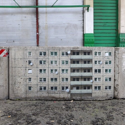 theimportanceofbeingmodernist: Brutalist Graffiti, Smithfield, London. © 2014 Alex James Bruce 