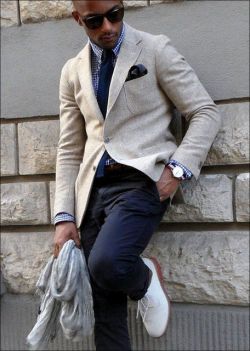 fashionwear4men:  shades4men:  Get your perfect pair of sunglasses today! http://mensfashionworld.tumblr.com/post/148744823197