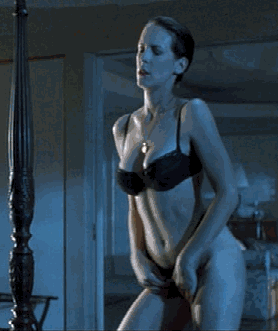 2rpid:  we1mom:hotty-gif:  Amazing and sexy Jamie   Want Jamie Lee Curtis as my MOMMY
