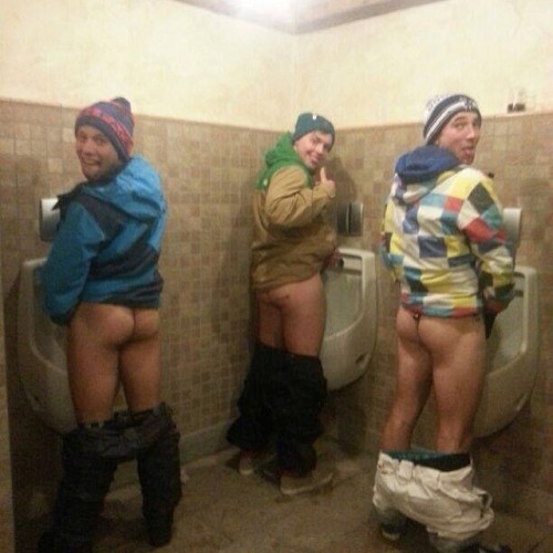 ilclassic:  Lads Ski trip banter. 
