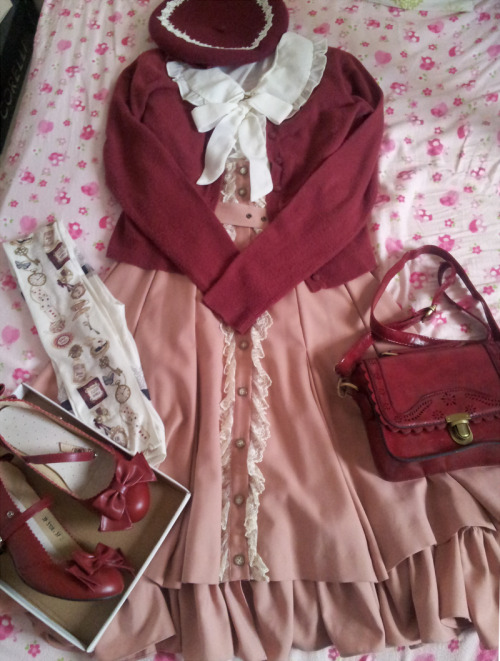 once-again-the-gillyflowers: Two coordinates of Mary Magdalene’s Curious JSK. I am selling the