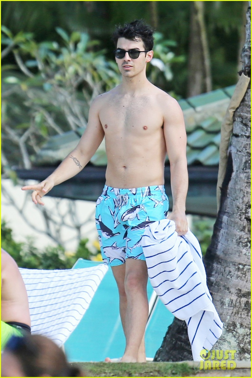 male-celebs-naked:  Joe Jonas 2See more here