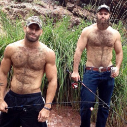 itsallaboutbears:  In hairy men we trust!