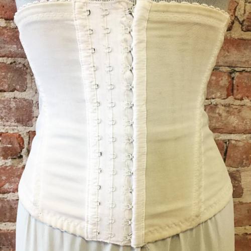 Corset, Vintage Waist Cincher #etsyshop #58petticoats #wearvintage #pinup #vlv #lingerie #corset