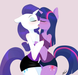 ask-sapphire-eye-rarity:kikiluv-modblog:commission for ask-sapphire-eye-raritygod i love rarity couples :)Ooo~ ;3