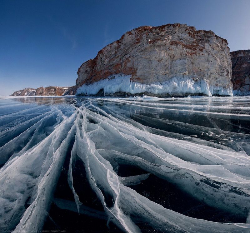advice-animal:  Just A Frozen Lake.http://advice-animal.tumblr.com/ 
