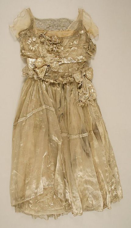 Evening dress by Lucile (1910s)