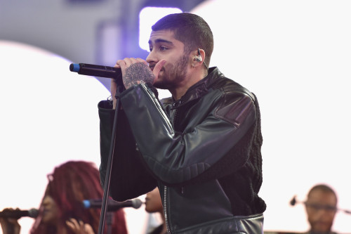 zaytanmaliks: Zayn performs on stage during 102.7 KIIS FM’s 2016 Wango Tango at StubHub Center