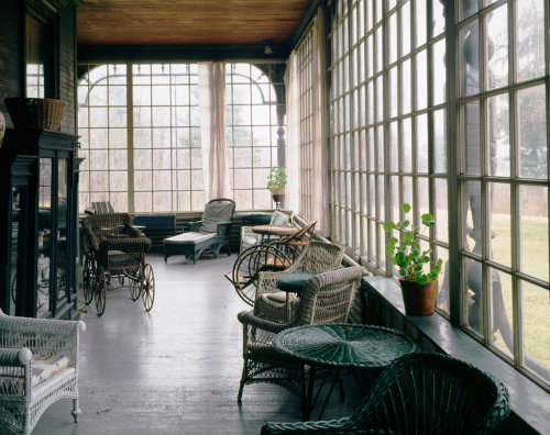 luxehotelier:  A fascinating photographic peek inside the faded but still magnificent Wilderstein Es