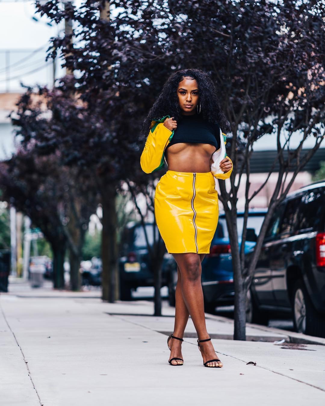 dresssexy4me:  @liz_dela   SHE WOULD MAKE ME EAT HER OUTSIDE!