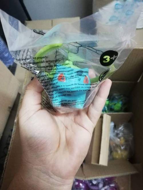 im-not-trash-im-compost:bulbasaur-propaganda:Photos of Burger King toys for Detective Pikachu have b