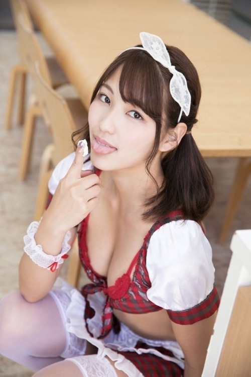 gravure-idol-japan:  ●【マキタ】 18V 充電式クリーナ CL281FDFCW(白)