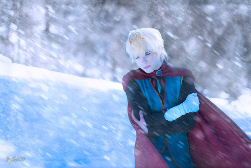 dakuncosplay:Elsa Genderbend CosplayI just wanted to thank all the people that liked/faved/reblogged