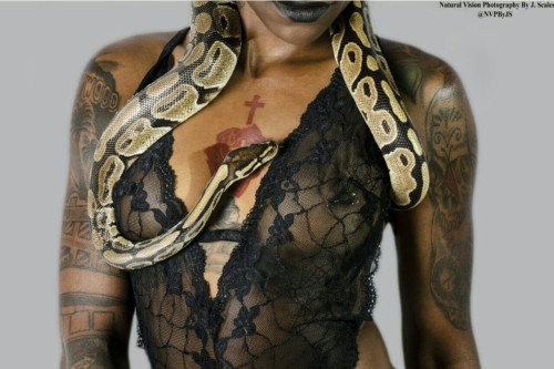kenyetta-j-samuel:  Meeting “Medusa In The Flesh”.   Photographer James Scales. 