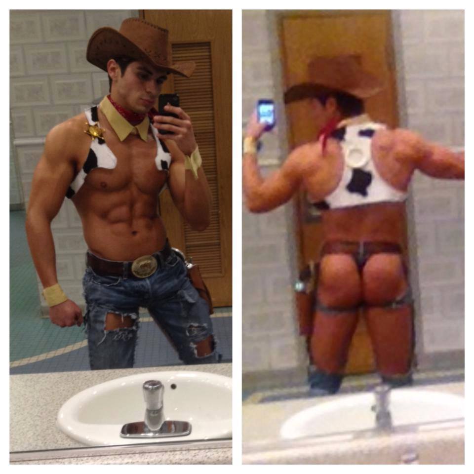 instaguys:  Guys with iPhones Source: gwip.me   