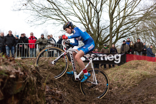 2016 Soudal GP Leuven: The ladies race, on a tough, technical course.