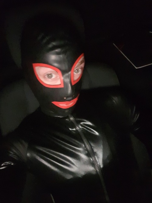 the-exposure-of-sissypigx:  Me out in my car last night.  Sissypigx https://sissypigx.tumblr.com