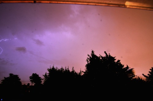 Clouds and lightning22-06-2016Si