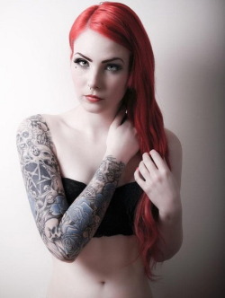 we-require-more-tatooed-girls:  More @ http://we-require-more-tatooed-girls.tumblr.com