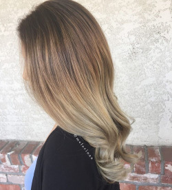 yescrazyhairstyles:  Hairstyles &amp; Beauty: IG: melerinaa @ yescrazyhairstyles.tumblr.com  ❤The color