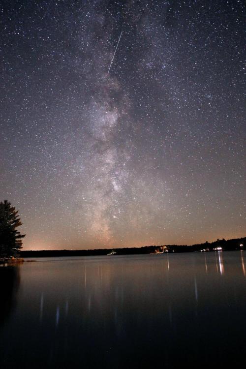 [OC]Milky Way over Cisco Lake - Watersmeet, Michigan[1366x2048]