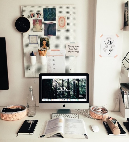 girlandherstudies: 07.04.17 getting my workspace nice and tidy for a productive day of math studies!