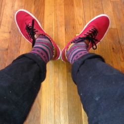 respectedkillah:  Cool vans and socks