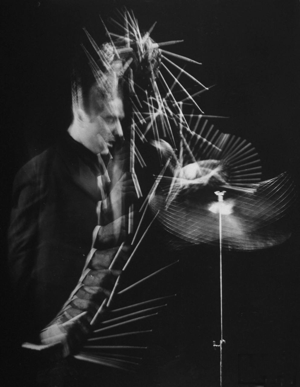 last-picture-show:   Gjon Mili, Gene Krupa playing Drum, 1941 