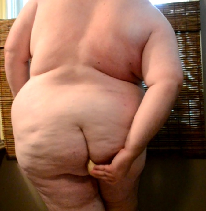 lardfill:  Going upâ€¦From my new video at http://clips4sale.com/62635  1st floor,