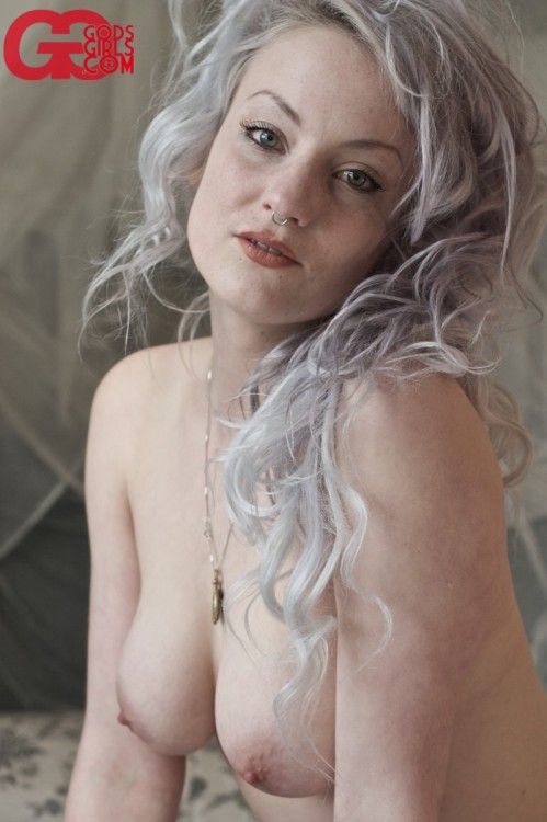 worshipgodsgirls:  Vex. Join GodsGirls here for more.
